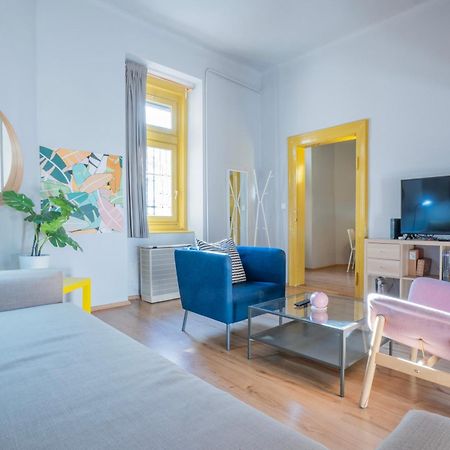 Klau10 Studio Apartment In Party District. Budapest Bagian luar foto