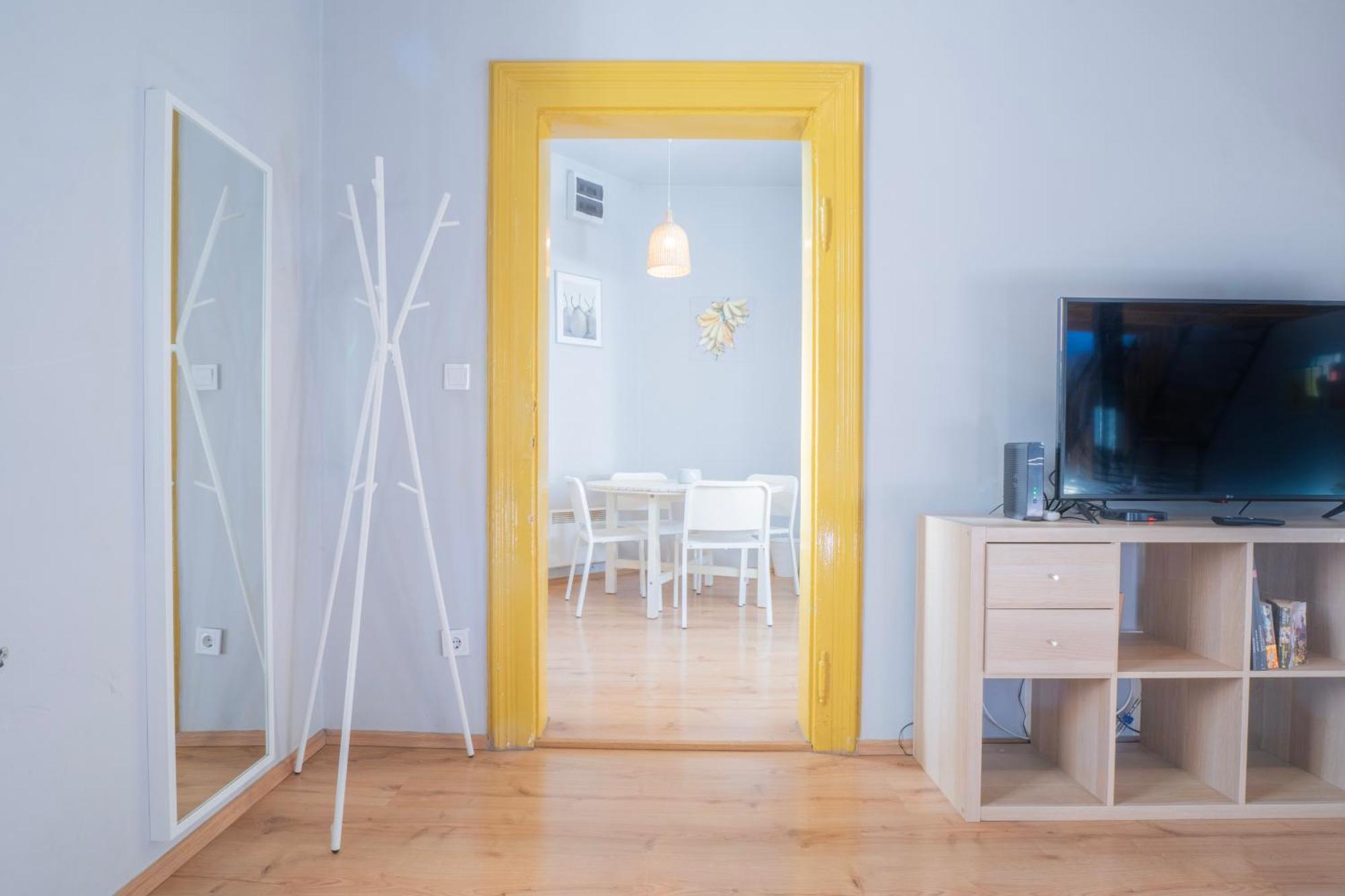 Klau10 Studio Apartment In Party District. Budapest Bagian luar foto